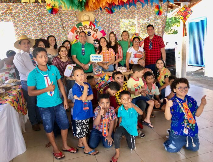 Crianças atendidas no CAPS Infanto Juvenil se divertem em festa junina