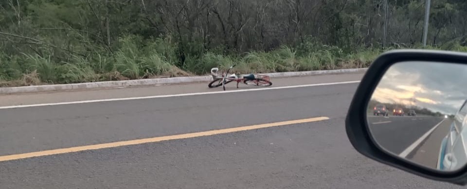 Colis O Entre Carro E Bicicleta Deixa Homem Gravemente Ferido Em