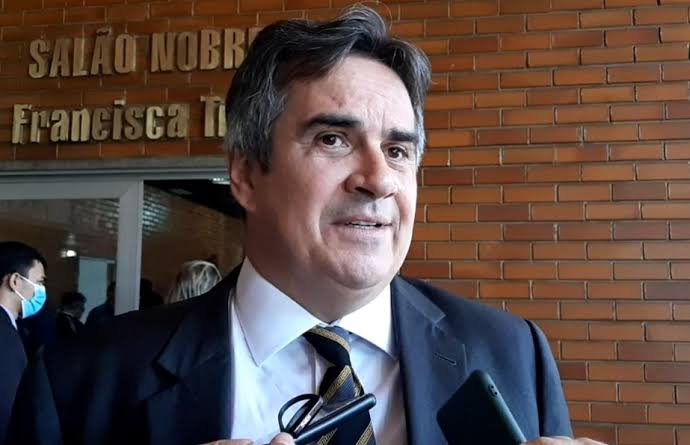 Oposição anuncia adesão de prefeito do PT, mas ele não comparece a evento