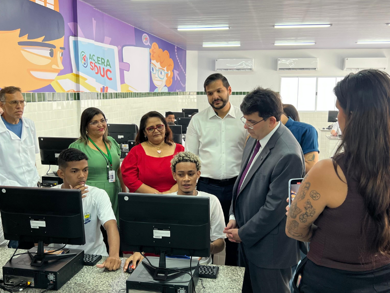Rafael Fonteles e Washington Bandeira inauguram Ceti Santa Fé em Teresina. Foto: TV Lupa1