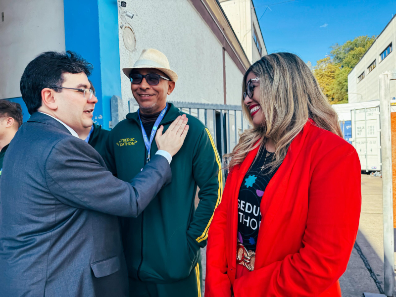 Rafael Fonteles visita Motion Lab com alunos piauienses na Alemanha
