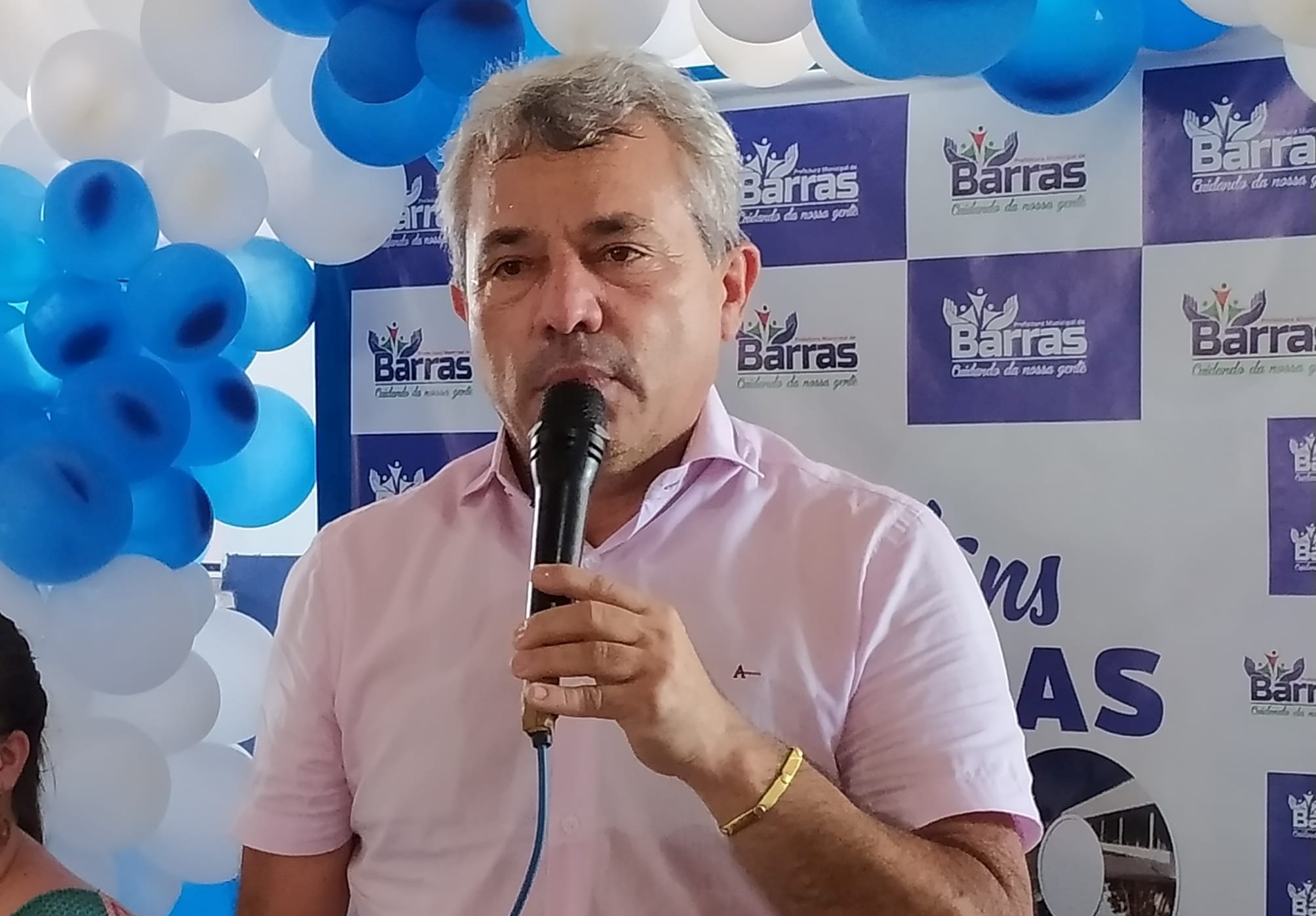 Census: Edilson Capote lidera com mais de 75% das intenções de voto