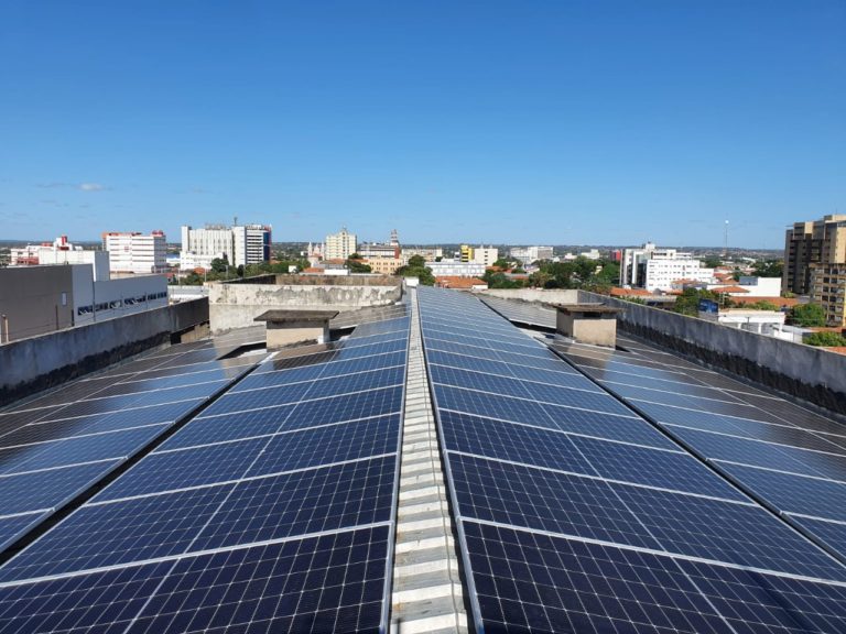 Energia solar foi adotada na sede do MP-PI.