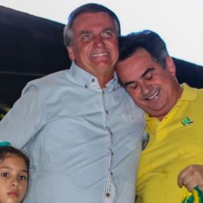 "Para sempre ao seu lado Capitão", diz Ciro Nogueira a Jair Bolsonaro