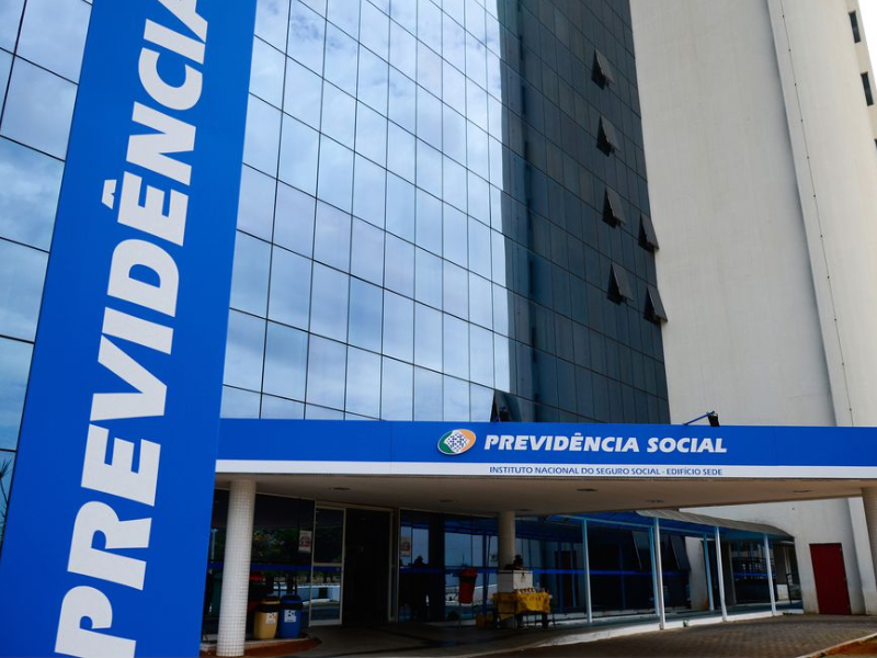 Governo devolve R$ 2,8 bilhões a aposentados com descontos indevidos