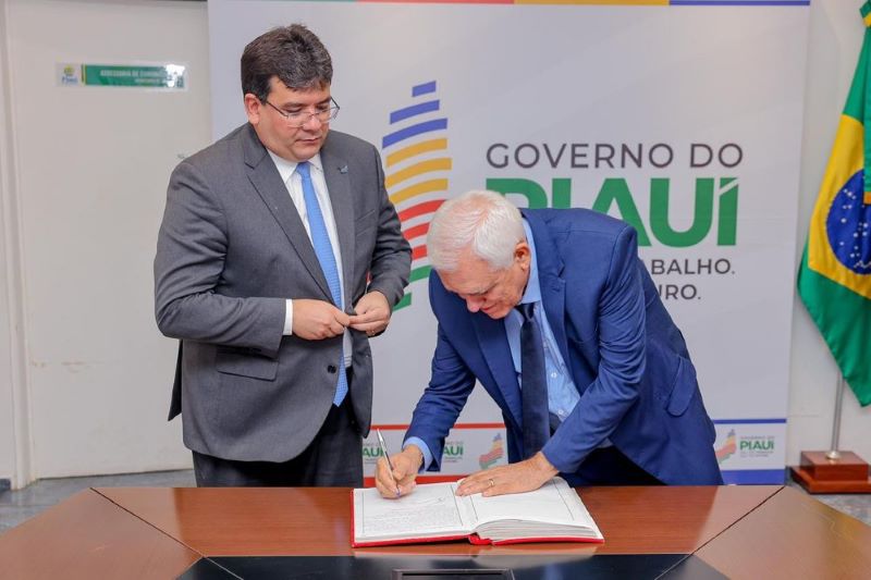 Rafael Fonteles transmite cargo a Themístocles - Foto: Divulgação