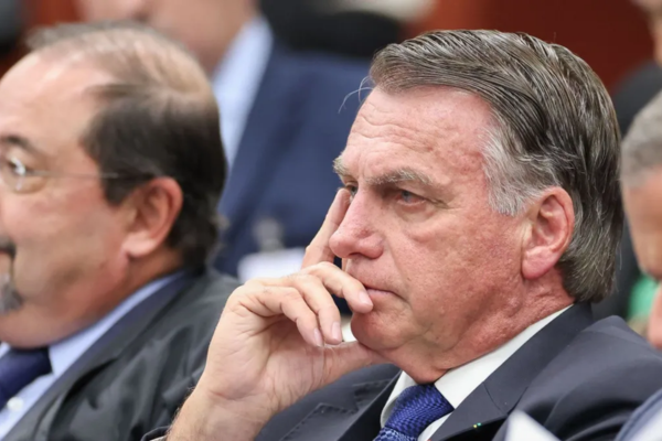 Bolsonaro passa por cirurgia durante o Natal; entenda