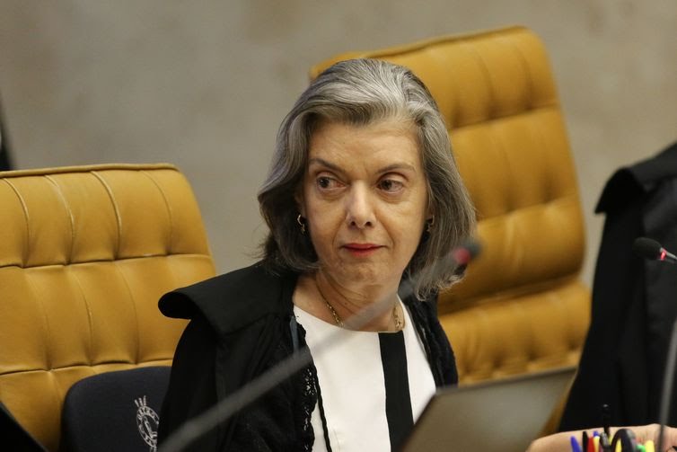 Cármen Lúcia nega pedido da campanha de Lula para garantir transporte interestadual gratuito no 2º turno