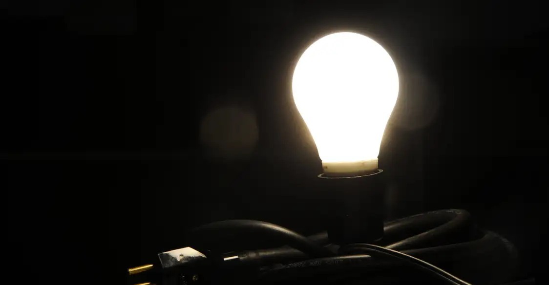Conta de luz ficará mais barata para consumidores do Norte e Nordeste após decisão da Aneel