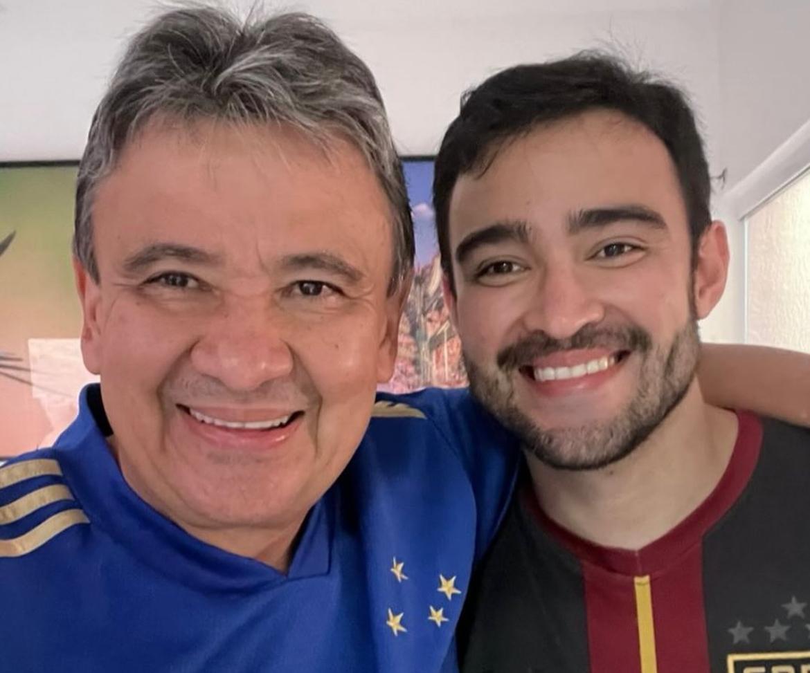 Ministro Wellington Dias ao lado do filho - Foto: Redes sociais