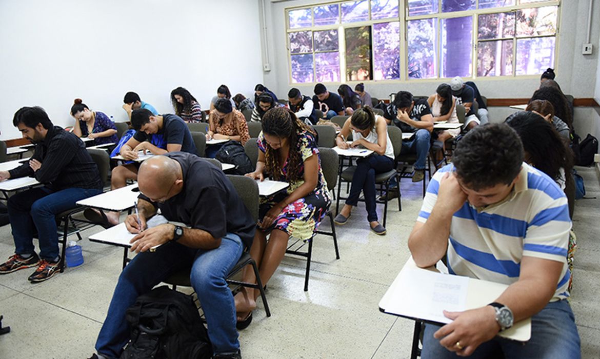 Termina nesta sexta-feira prazo de inscrição para o Encceja 2025
