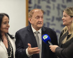 Mão Santa recebe a Medalha Mérito Legislativo de 2024, na Câmara dos Deputados - Foto: Lupa1