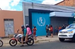 Homem é assassinado a tiros em frente a loja de roupas em Teresina