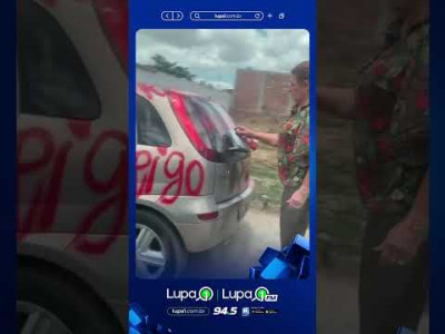 Primeira-dama de Agrestina (PE), foi flagrada vandalizando o carro de uma suposta amante do prefeito