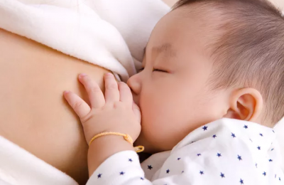 Anticorpos no leite materno pode ajudar a prevenir Covid-19 em recém-nascidos