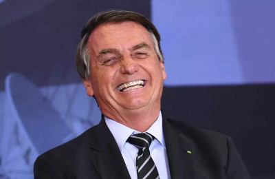 Bolsonaro sanciona plano de enfrentamento à violência contra a Mulher