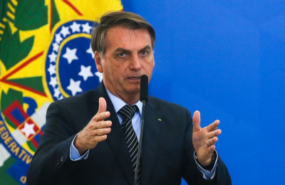 Bolsonaro entra em ação no STF contra 