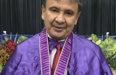 Governador Wellington Dias é empossado na Academia Piauiense de Letras