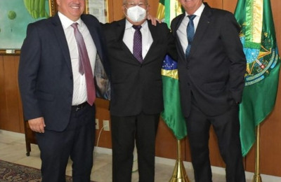 “Recebi aqui na Casa Civil a visita do nosso prefeito de Teresina, Dr. Pessoa'', diz Ciro Nogueira