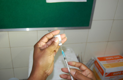 Sesapi estuda aplicação de 3ª dose da vacina em idosos e imunossuprimidos