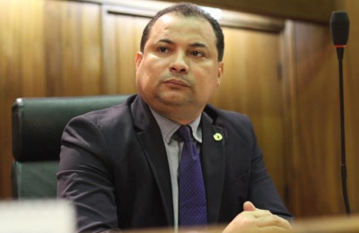 “PT precisa ter juízo e respeitar seus aliados”, afirma Evaldo Gomes