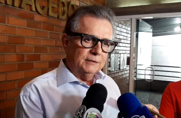 Flávio Nogueira diz que Paulo Guedes é um náufrago à espera da extrema unção