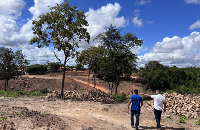 Prefeitura de Teresina abre vias para a construção das casas no Parque Rodoviário