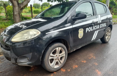 Polícia Civil prende dupla acusada de roubo na zona Leste de Teresina