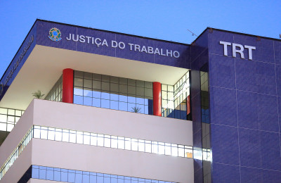 Bolsonaro recebe lista tríplice do TRT-PI nesta segunda-feira (04)