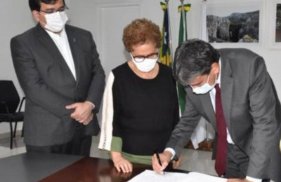 Wellington Dias transmite cargo para a vice-governadora Regina Sousa