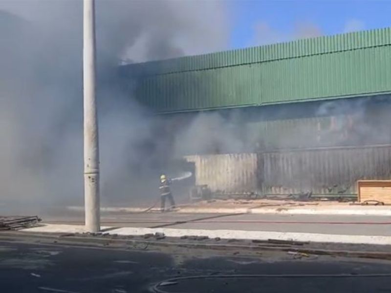 Incêndio atinge Porto de Luís Correia - Foto: Reprodução