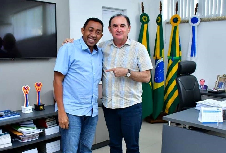 Filiação do prefeito de Floriano ao PSD é um caso ‘diferente’ das tantas outras