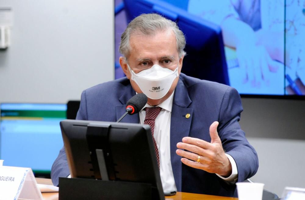 Projeto de Flávio Nogueira sobre controle de substâncias químicas é aprovado em comissão da Câmara