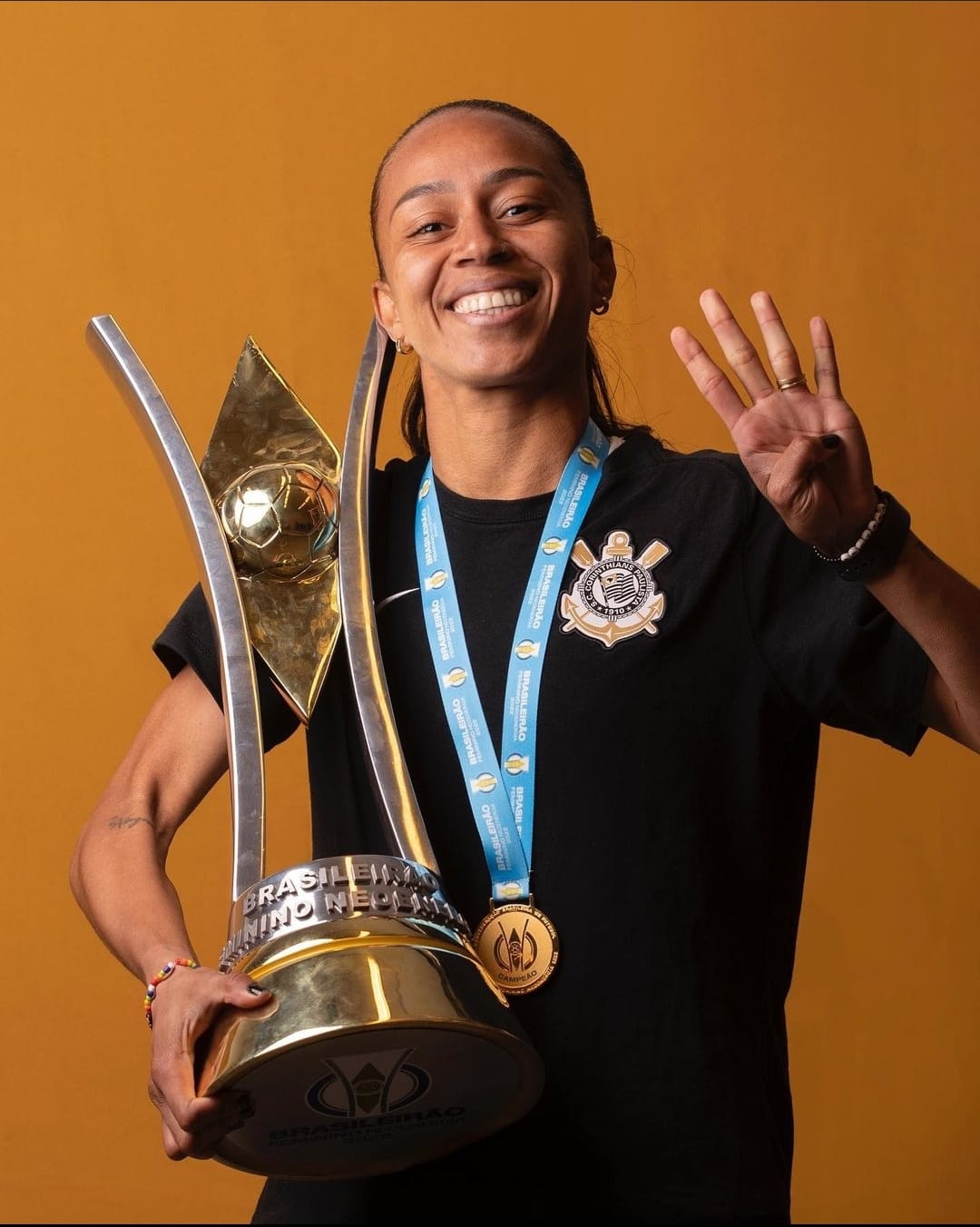 Prêmio para o campeão do Brasileirão Feminino 2022 é cinco vezes