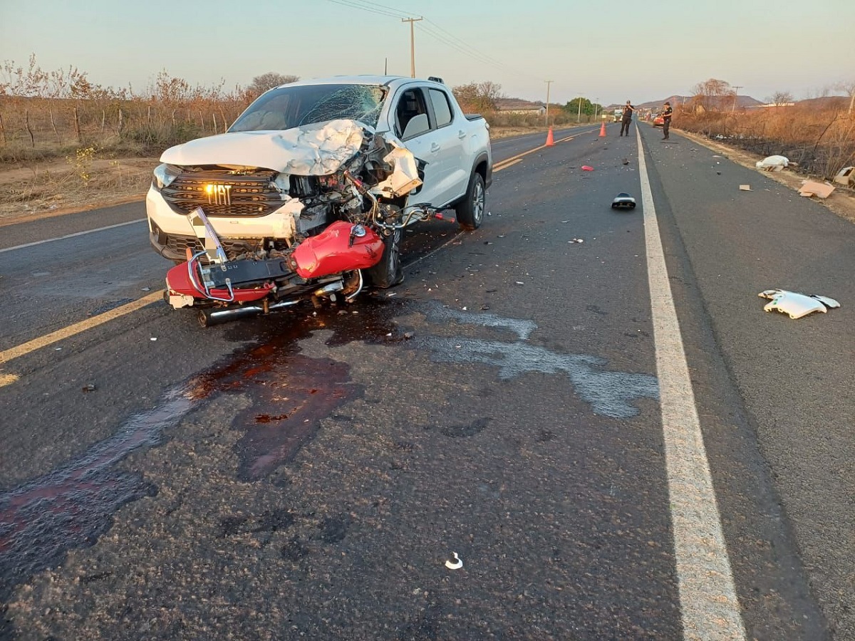 Homem morre após colisão entre moto e carro - Foto: Divulgação/ PRF